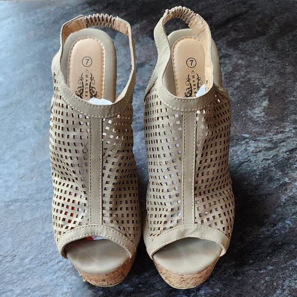 Charles Albert Beige Perforated Cork Open Toe Wedge Slingbacks Size 7 - Picture 6 of 14